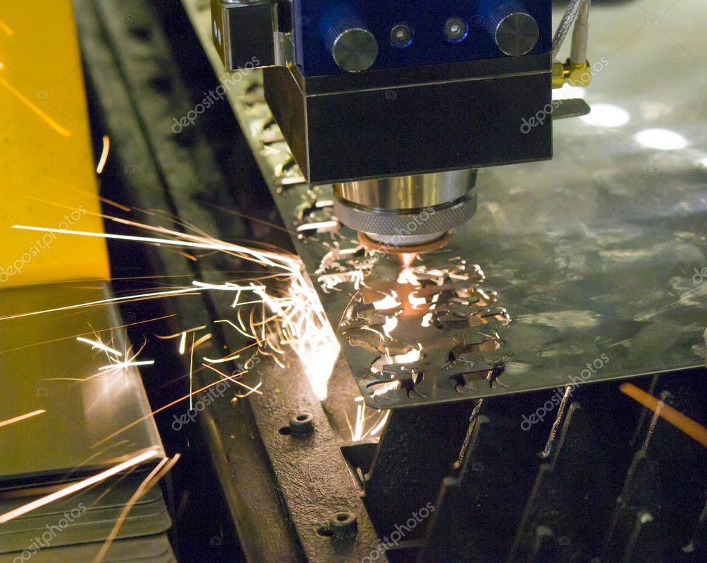 Park maszynowy: laser CO2, znakowarka Fiber i hafciarka